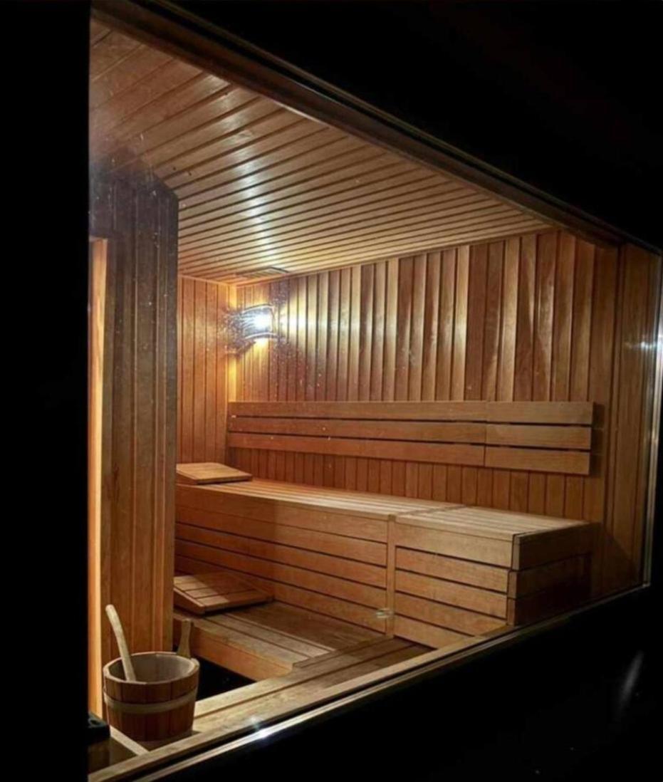 Wiselka Holiday House-1,2Km To The Beach; 5 Bedrooms, 3 Bahrooms; Fire Place. Private Sauna! Exterior photo